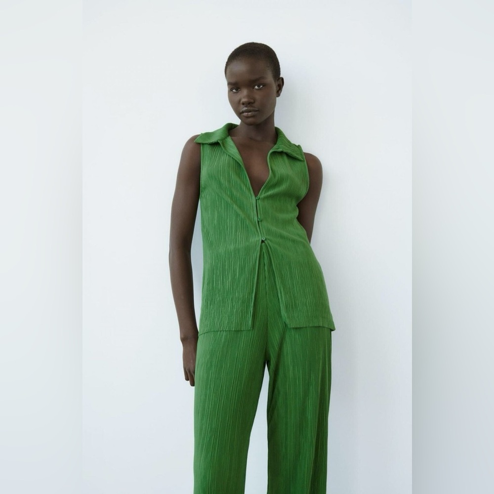 Zara Green Pleated Tank - Picture 1 of 16